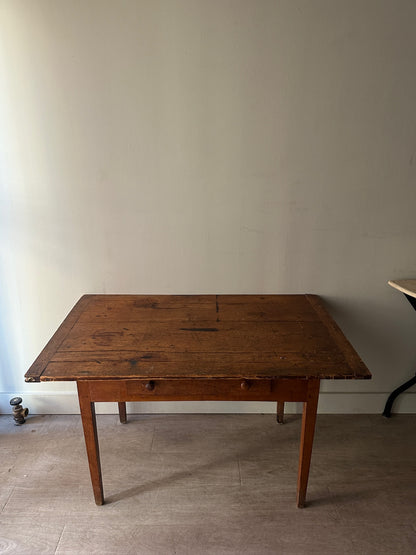 Pine table with drawer