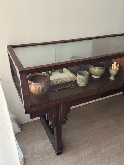 Deco glass display case