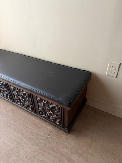 Lane cedar chest bench