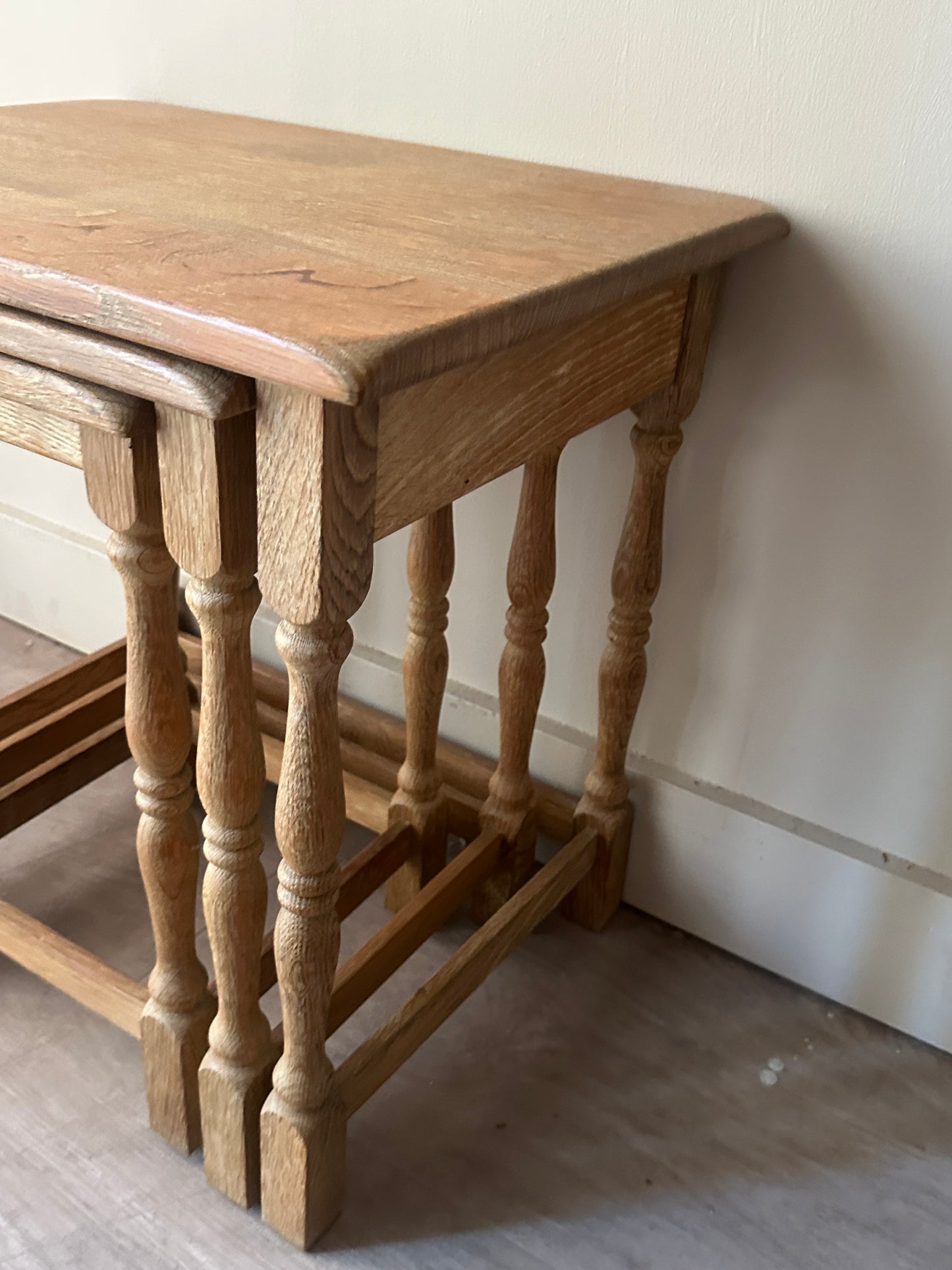 White oak nesting tables