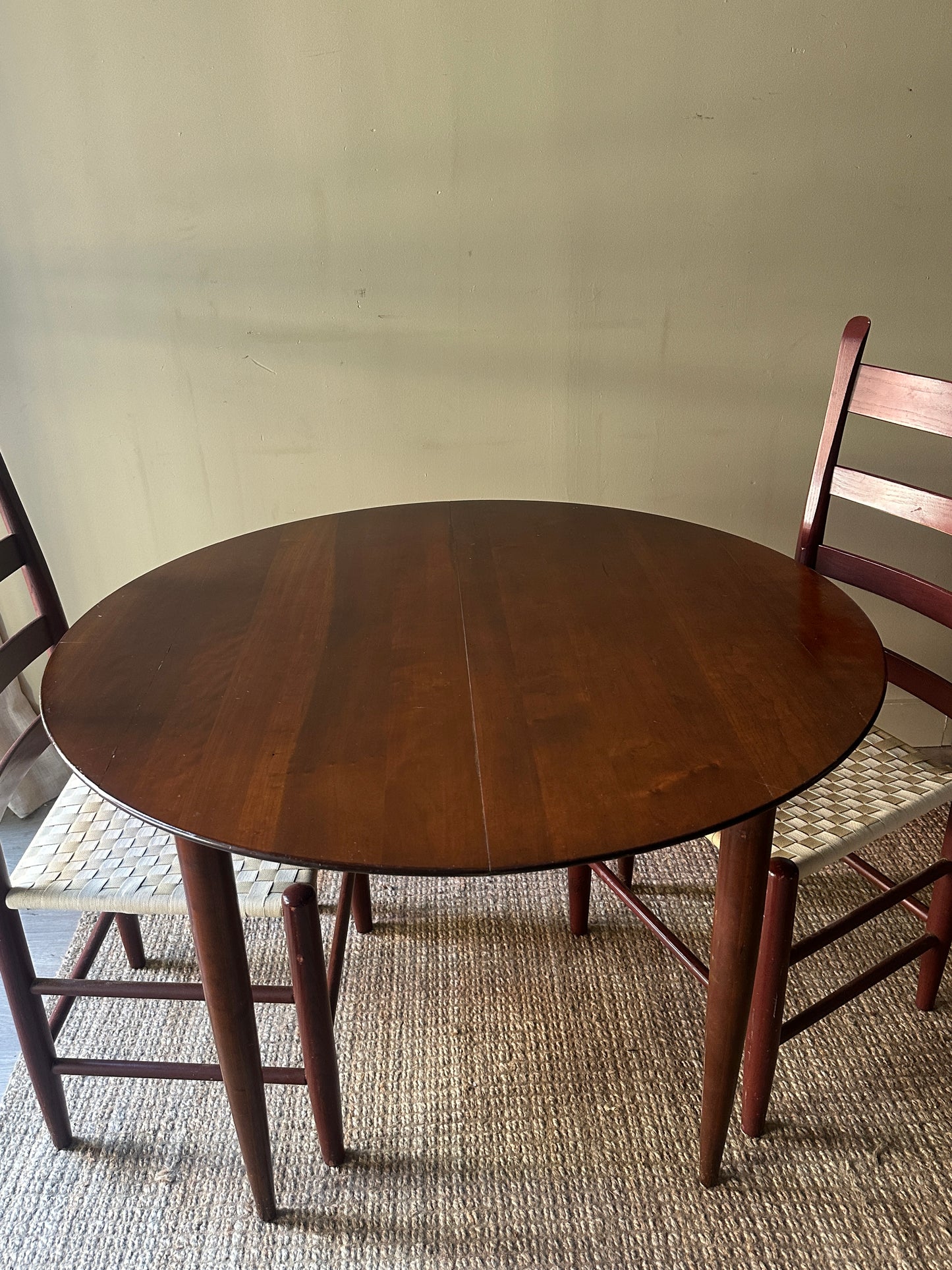 Pine round table