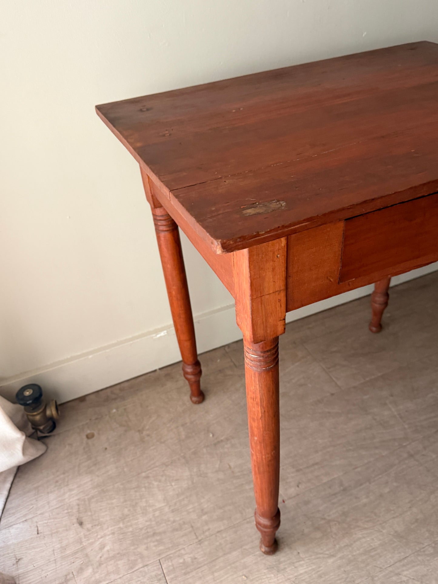 Pennsylvania Sheraton pine side table