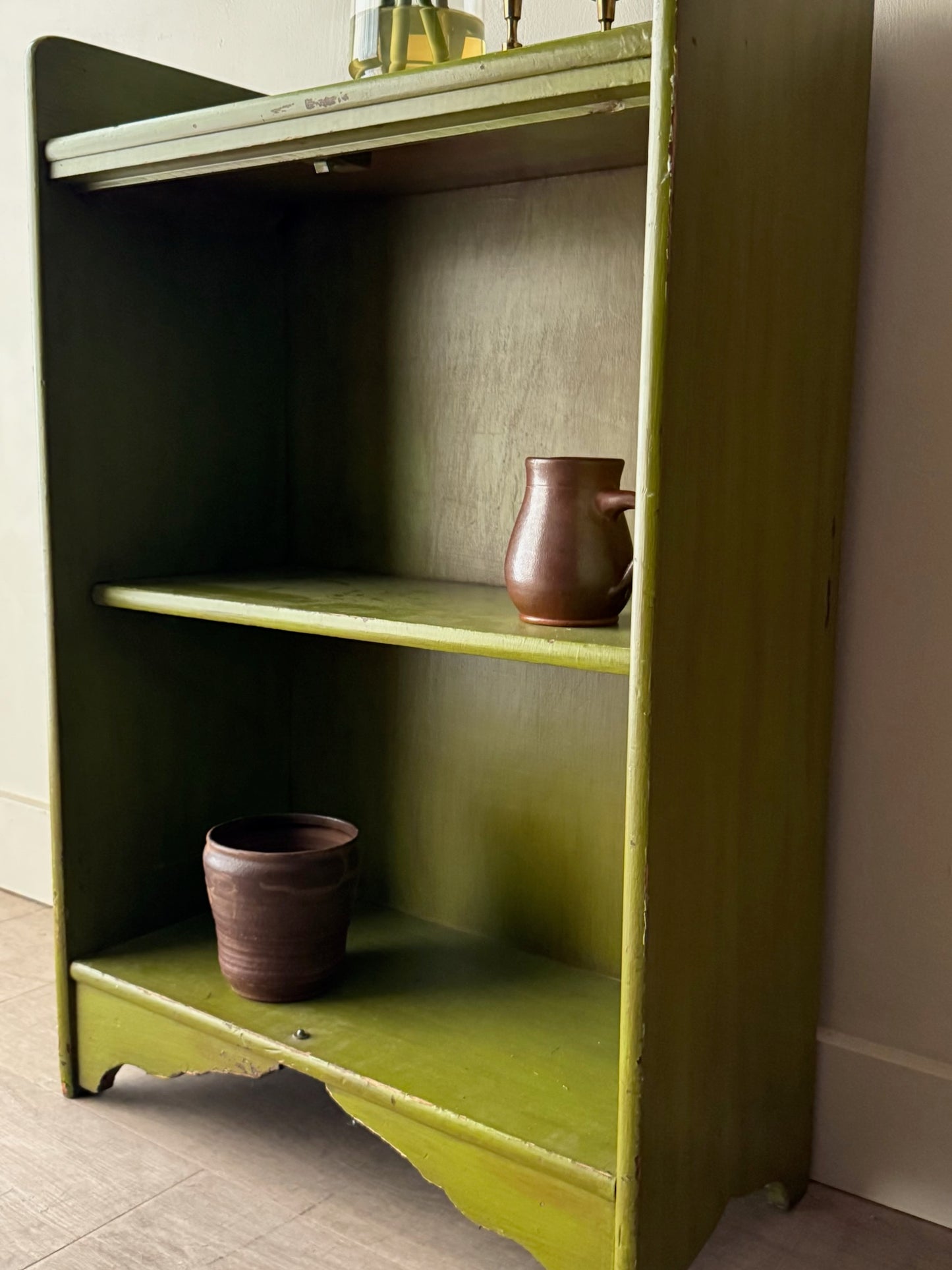 Green painted pine shelf