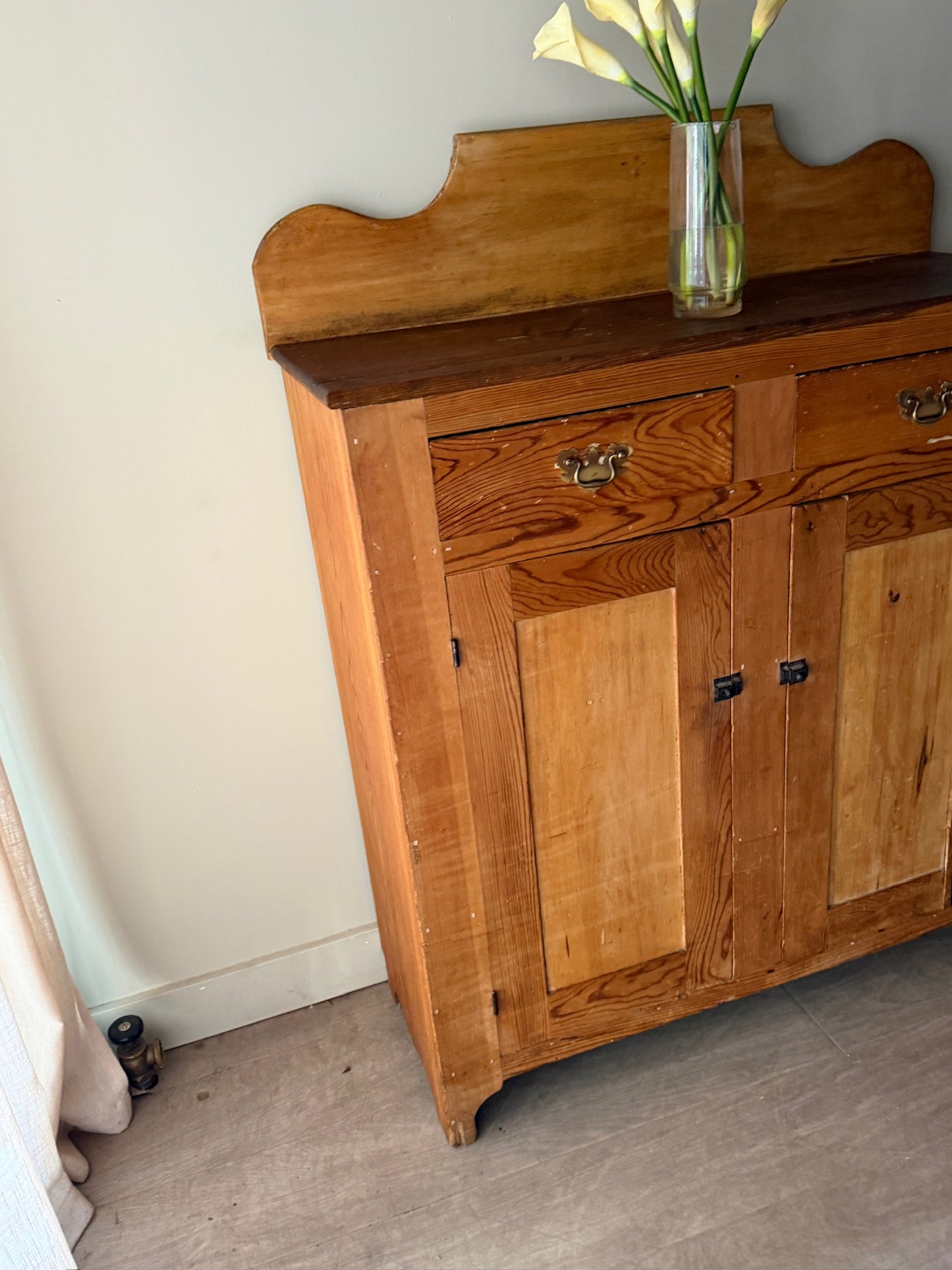Federal pine jelly cupboard