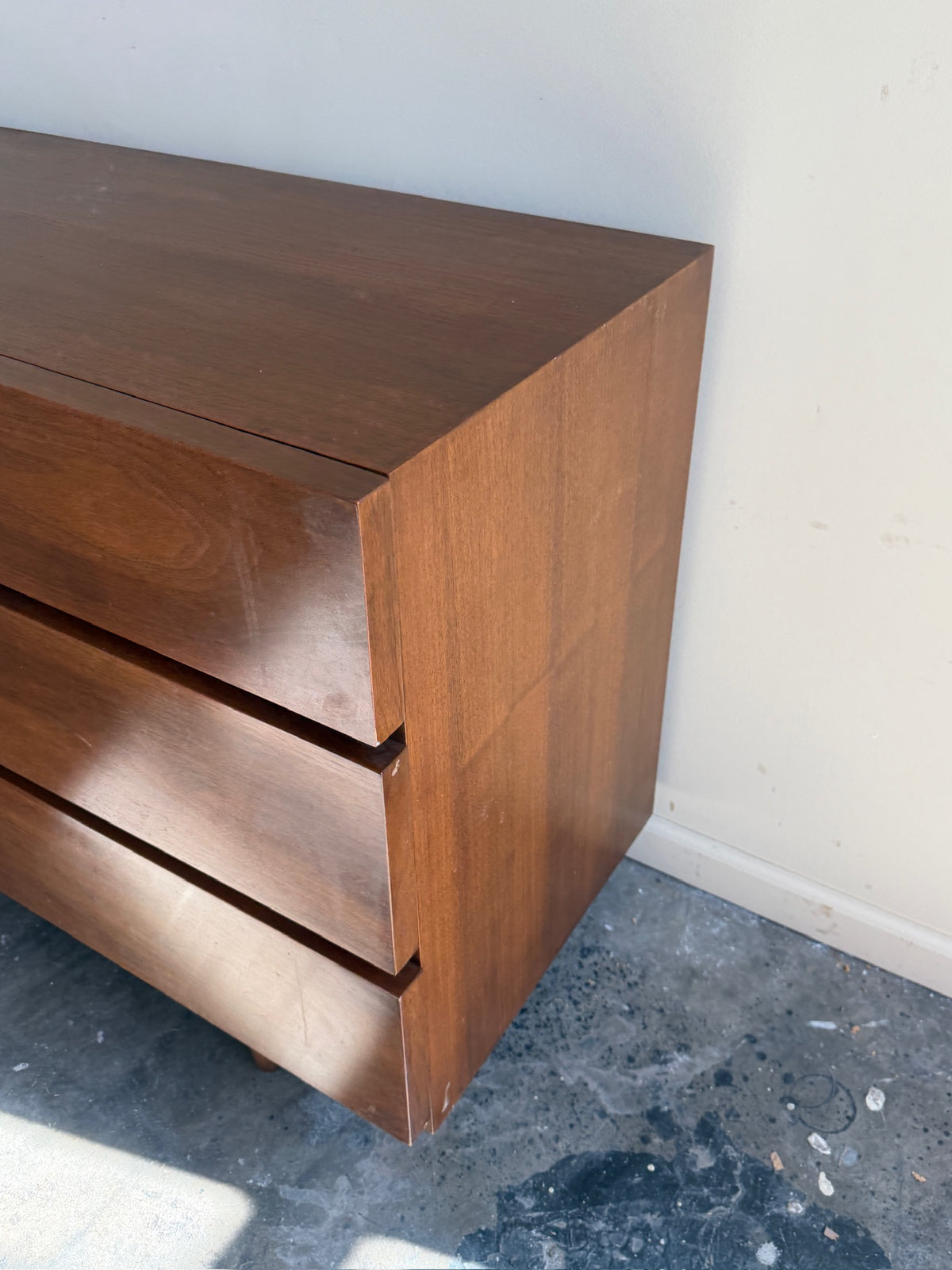 American of Martinsville walnut 9 drawer dresser