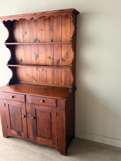 Amish pine two piece hutch