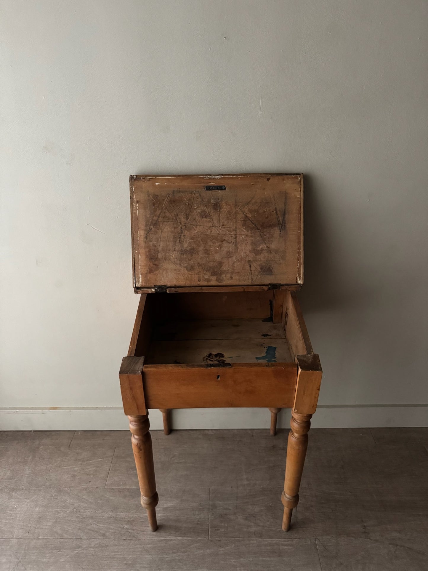 Pennsylvania Sheraton pine schoolmaster’s desk