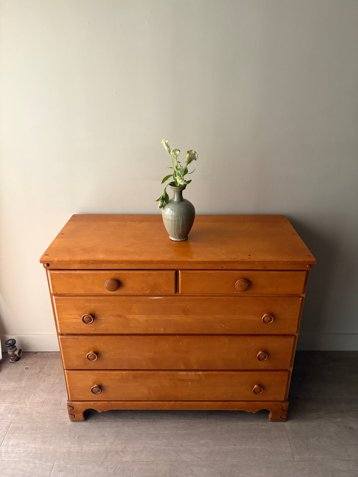 Maple dresser