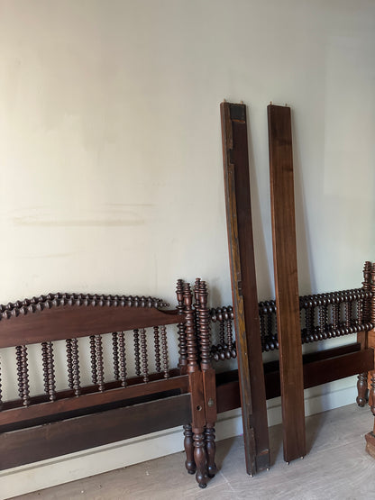 Twin spindle bed headboard/baseboard