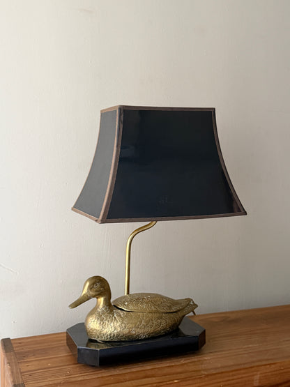 Brass duck table lamp