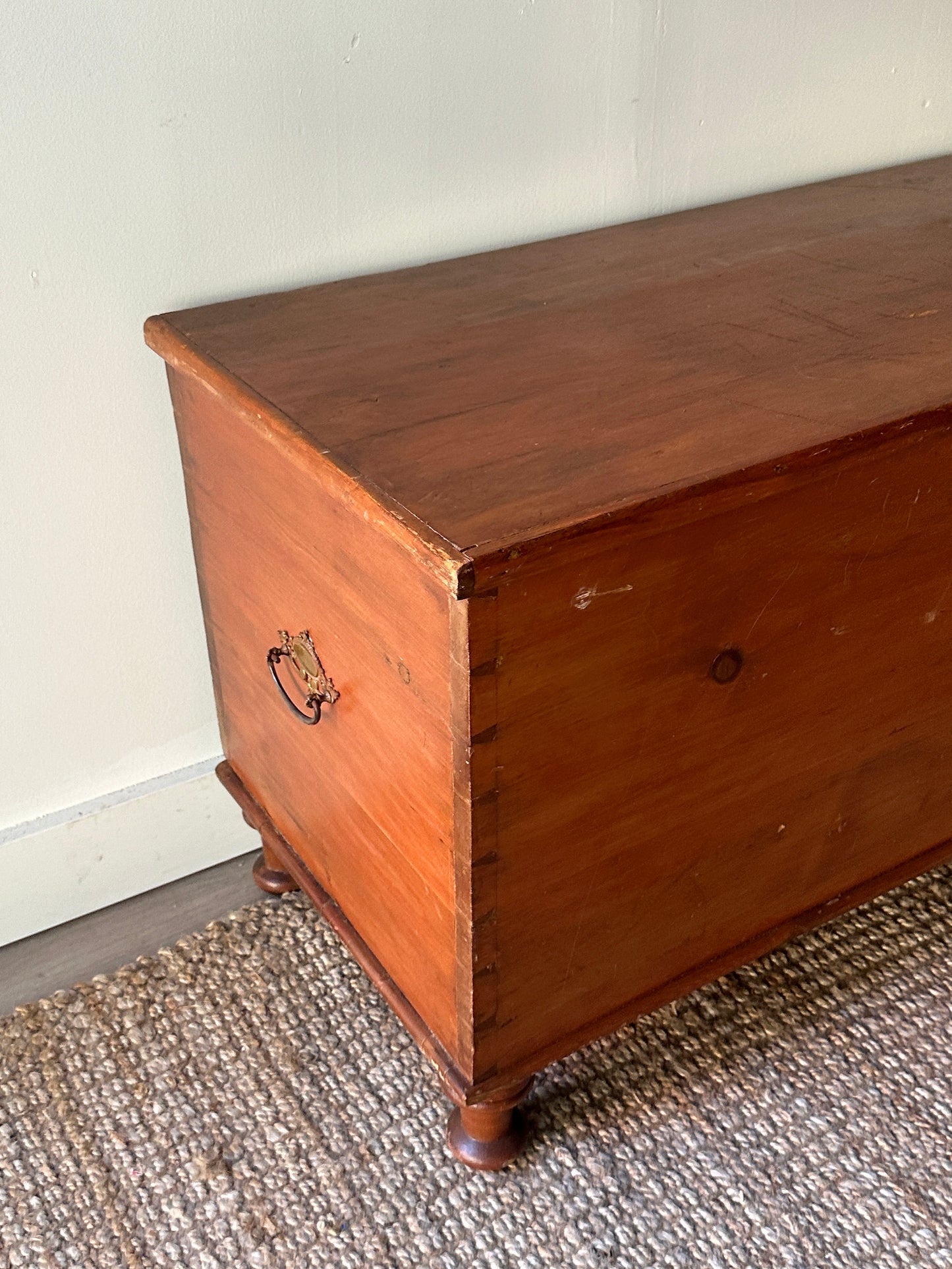 Pine chest