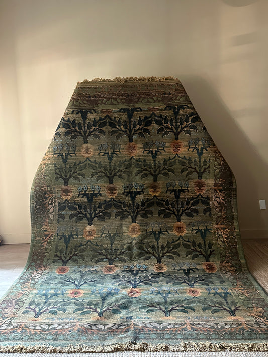 7’10” x 11’2” wool floral rug