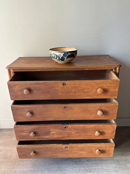 Pine dresser