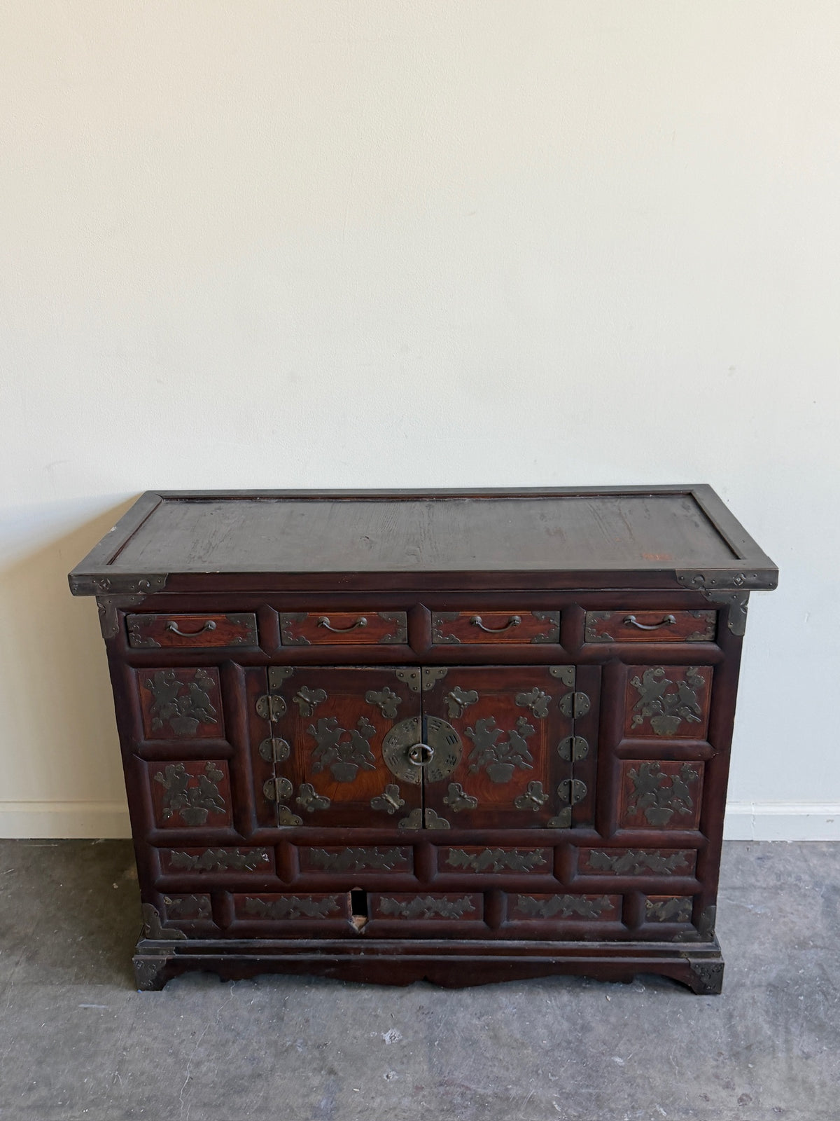 Korean bandaji chest