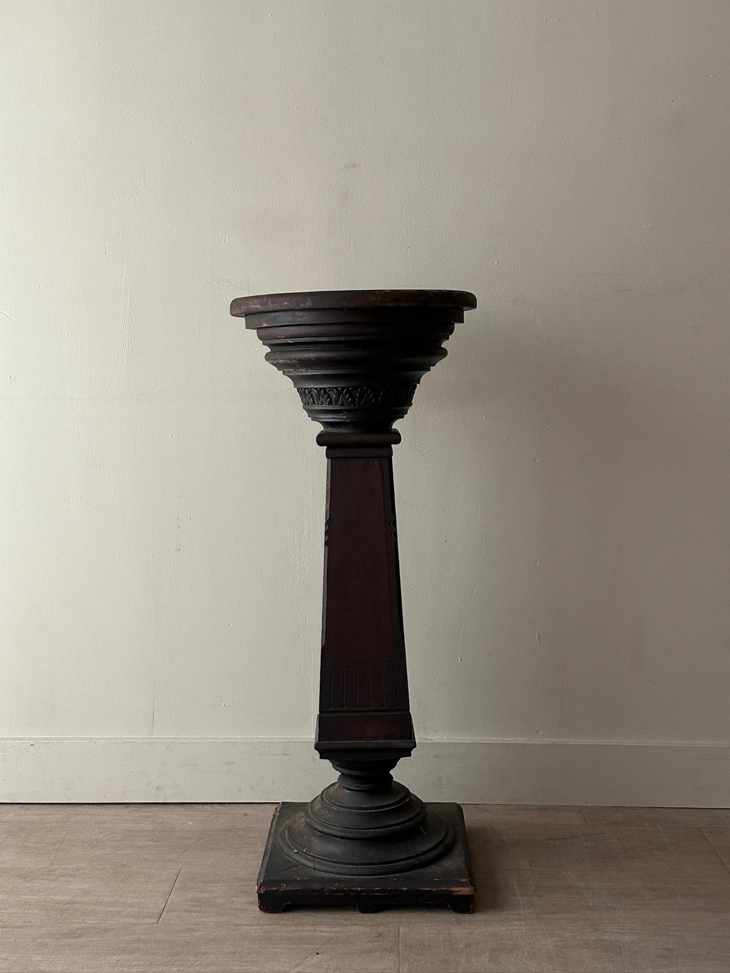 Two piece wood pedestal