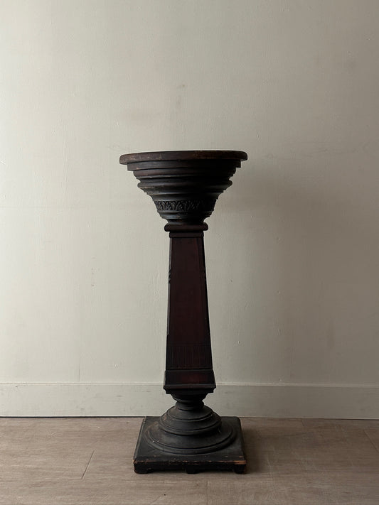 Two piece wood pedestal