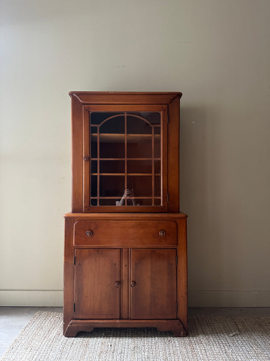 Maple hutch