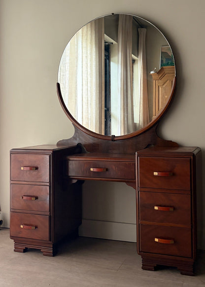 Deco walnut vanity