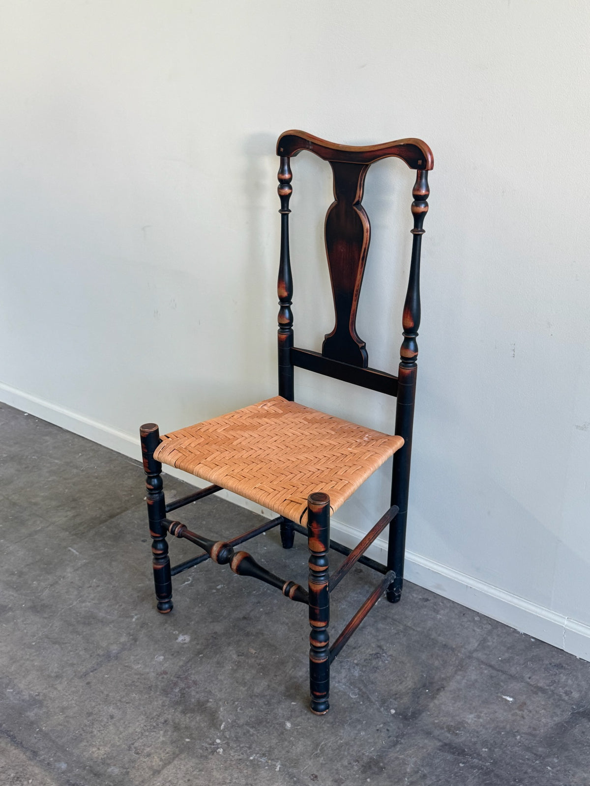 Queen Anne vase-back splint seat chair