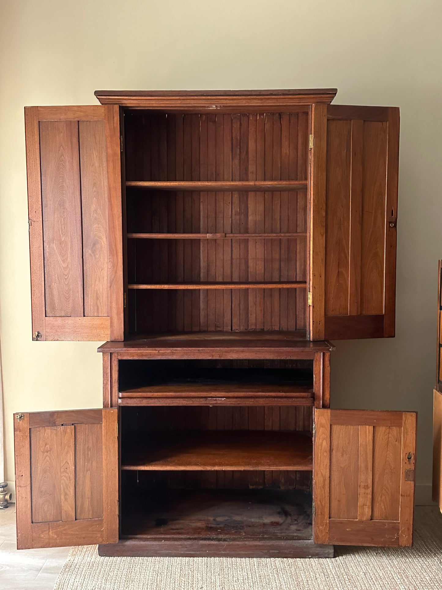 Pine step back hutch