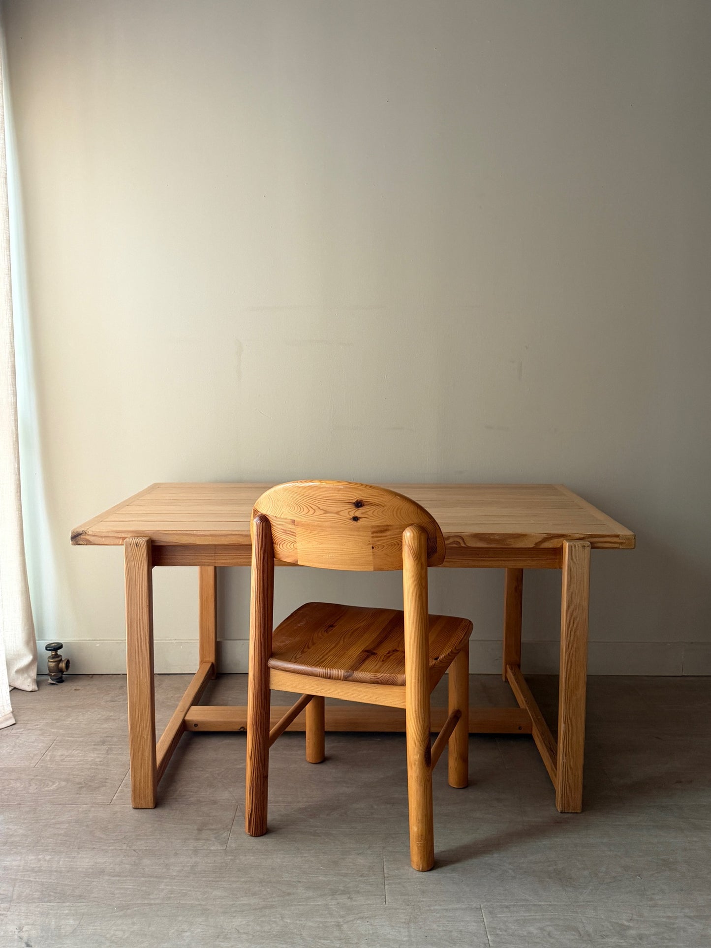 Hugo Svensson Dutch pine dining table