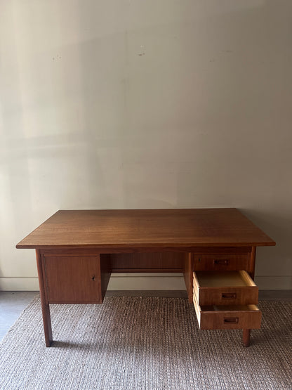 Teak desk. (Two drawers locked)