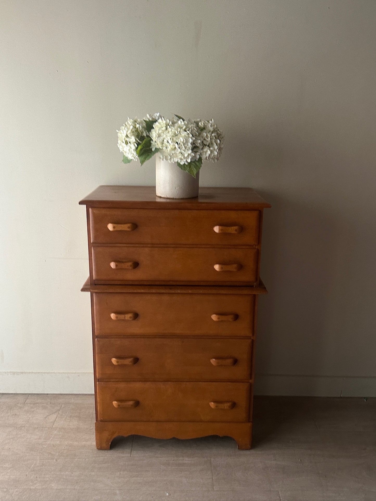 Maple dresser