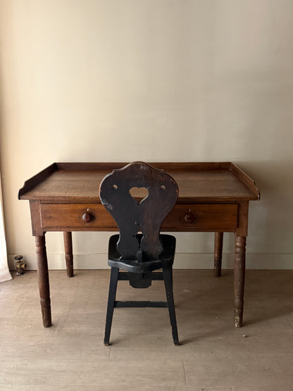 Pine desk