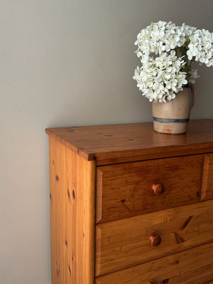 Pine dresser