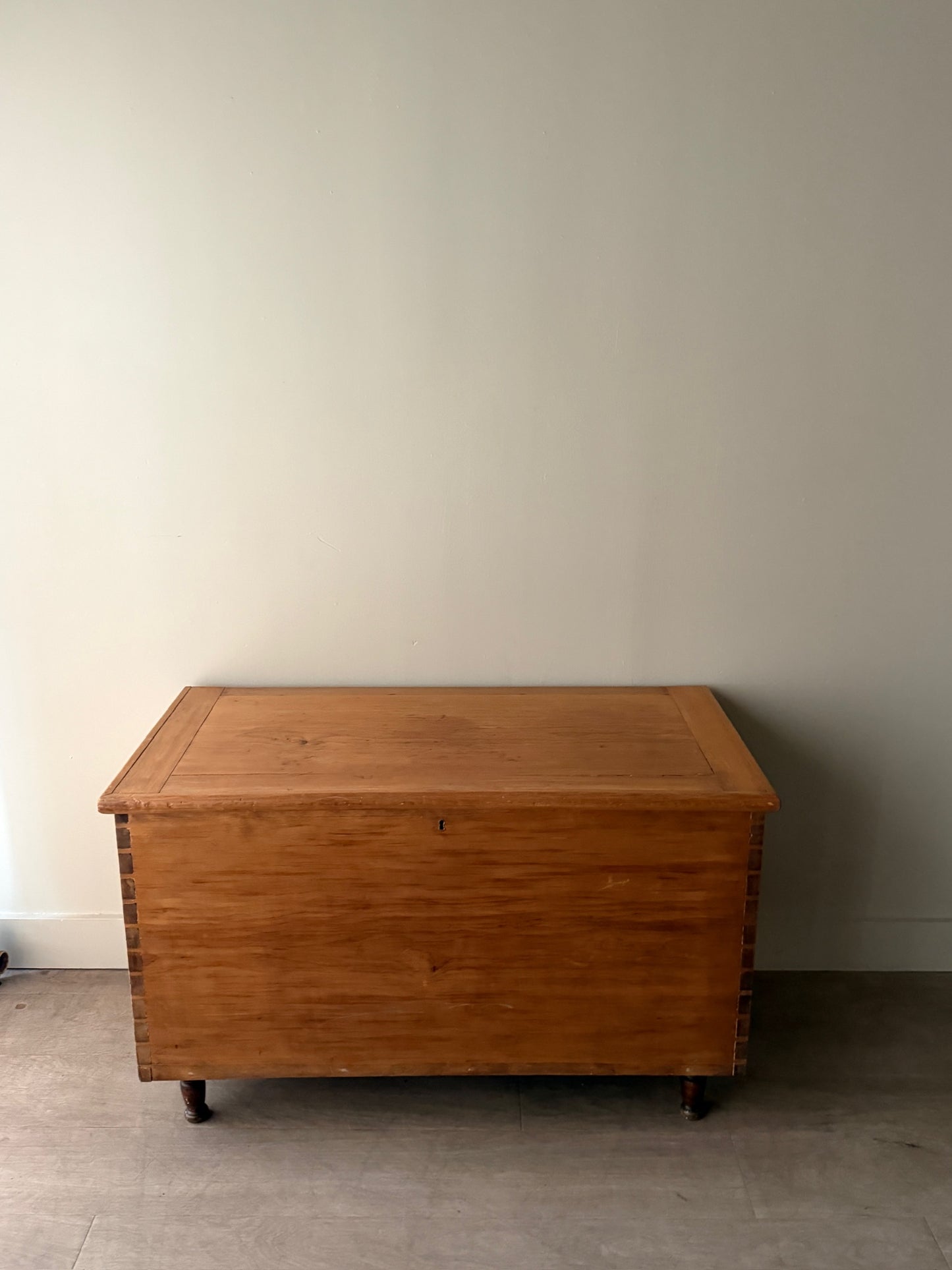 Pennsylvania Sheraton poplar chest