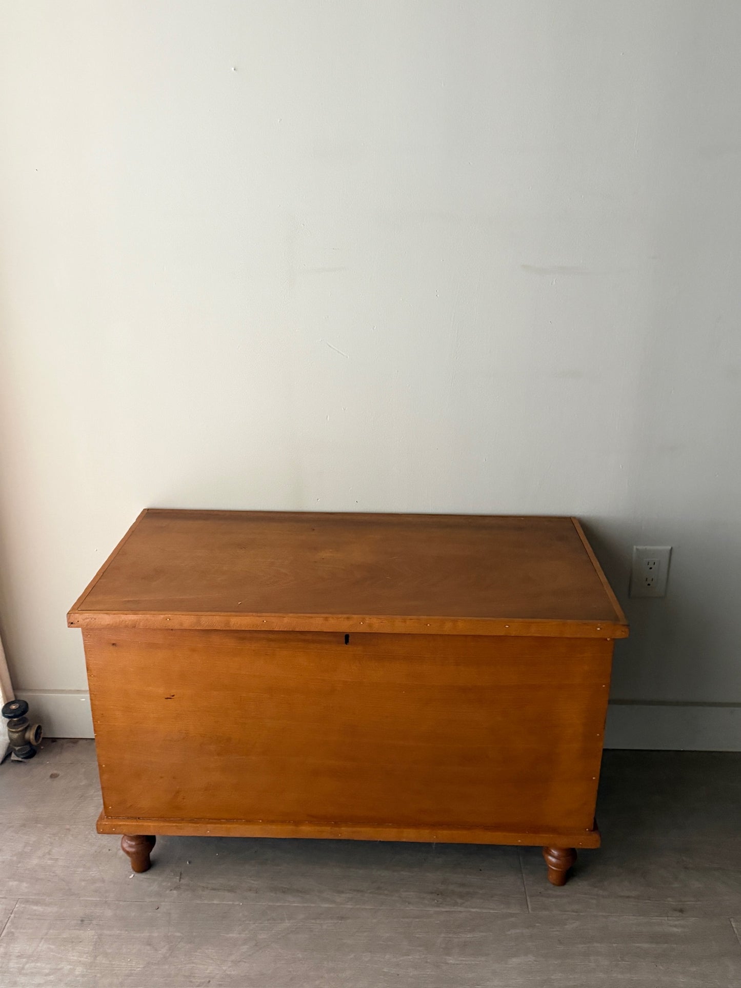 Pennsylvania Sheraton poplar chest