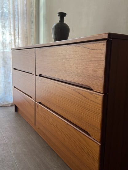 Danish teak 6 drawer dresser