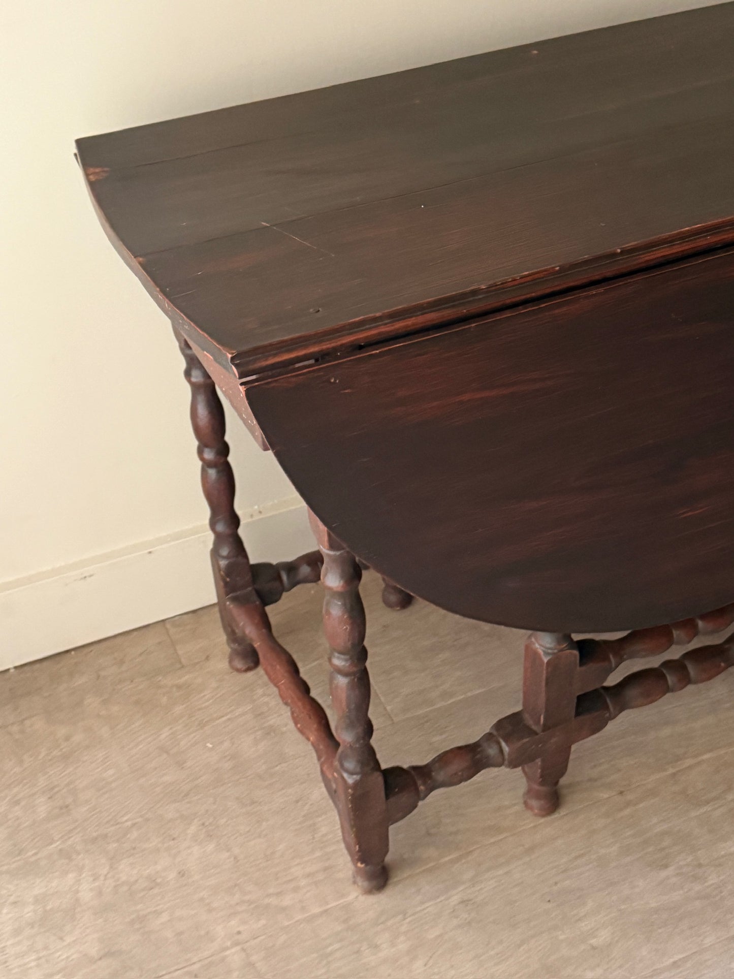 William & Mary oak gate leg table