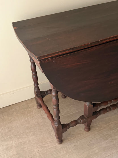 William & Mary oak gate leg table