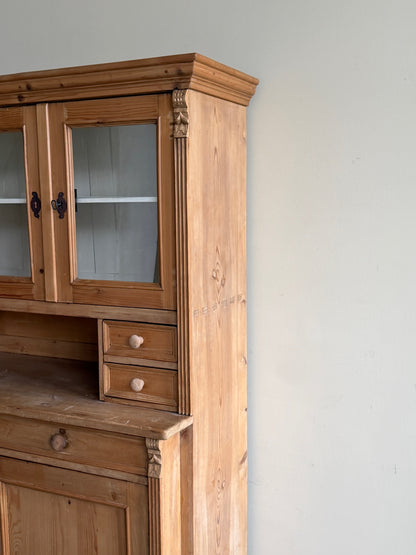 Pine one piece hutch