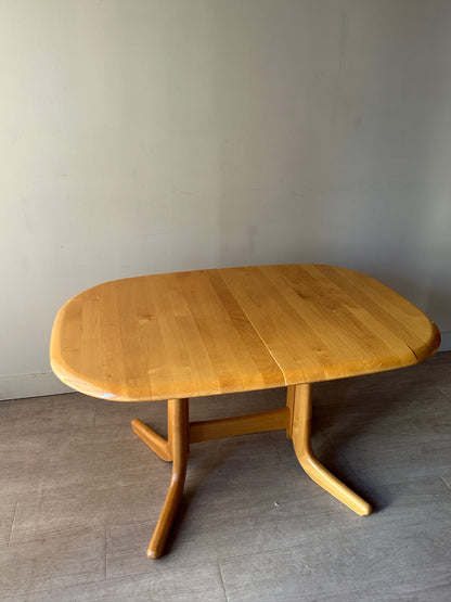 Rainer Daumiller extendable dining table