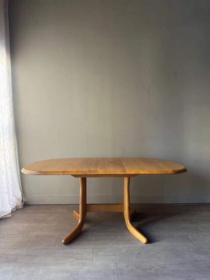 Rainer Daumiller extendable dining table