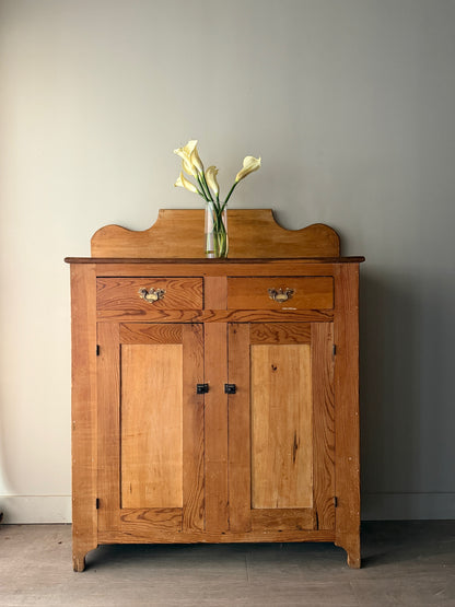 Federal pine jelly cupboard