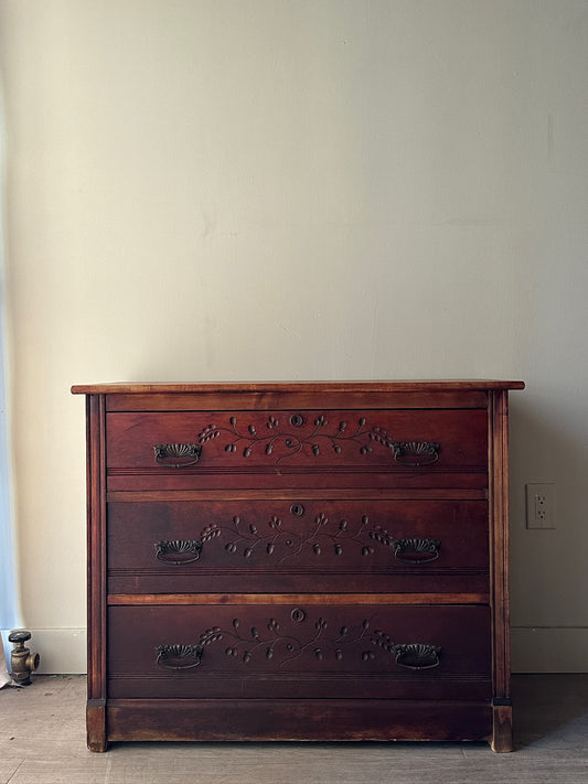 Victorian pine dresser