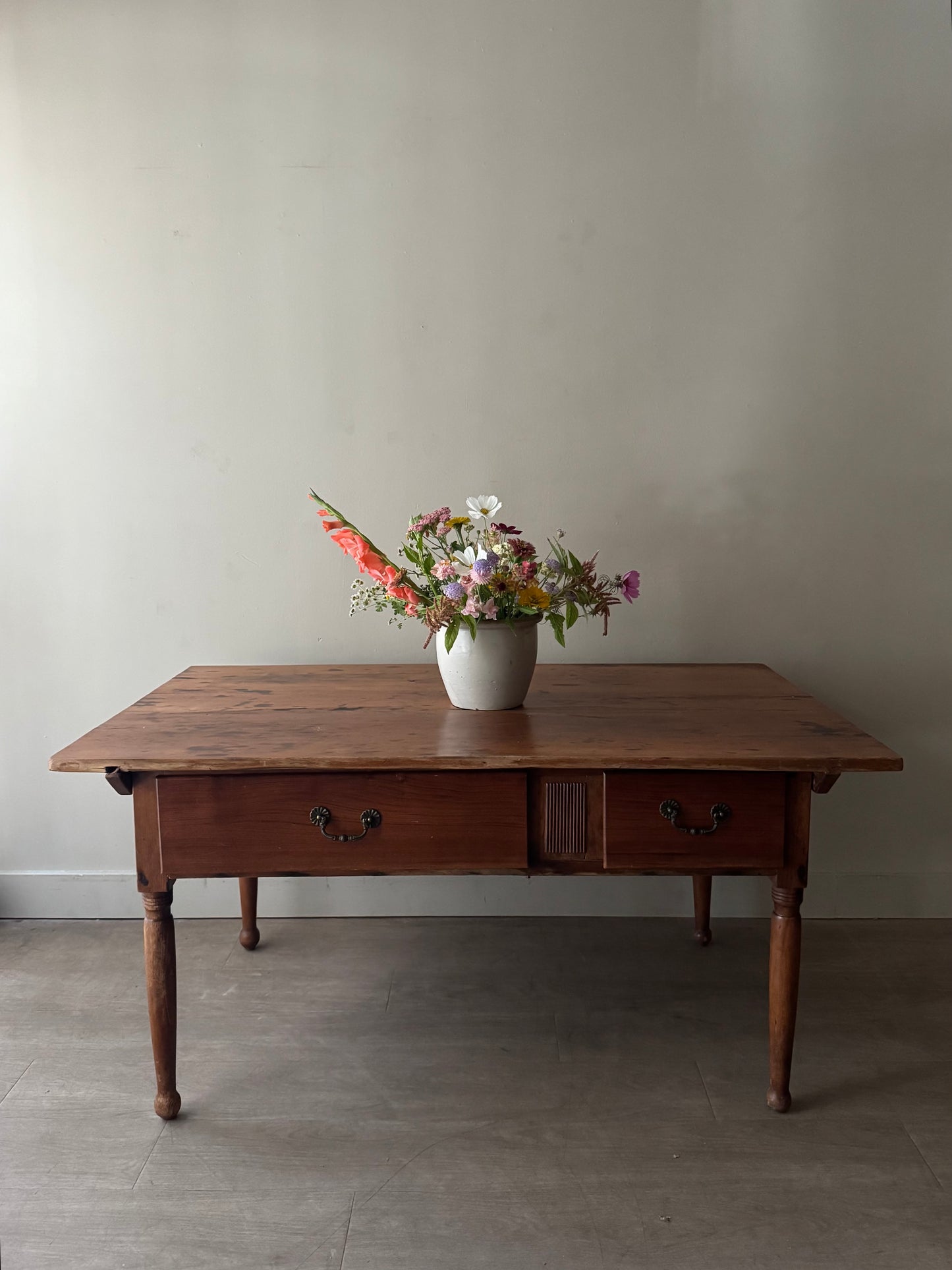 Pennsylvania Sheraton walnut harvest table