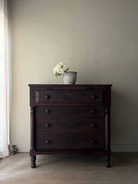 Mahogany federal dresser