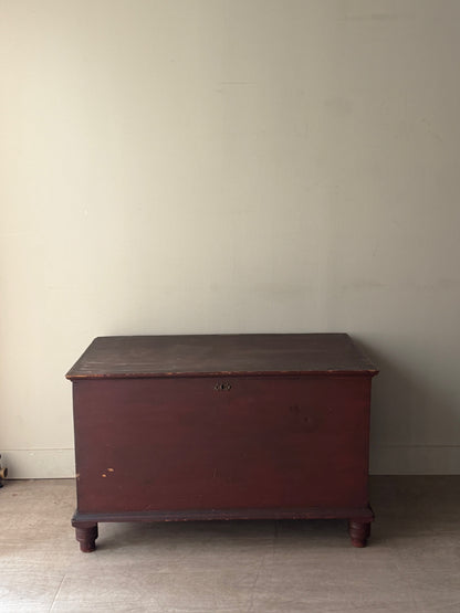Pennsylvania Sheraton red painted chest