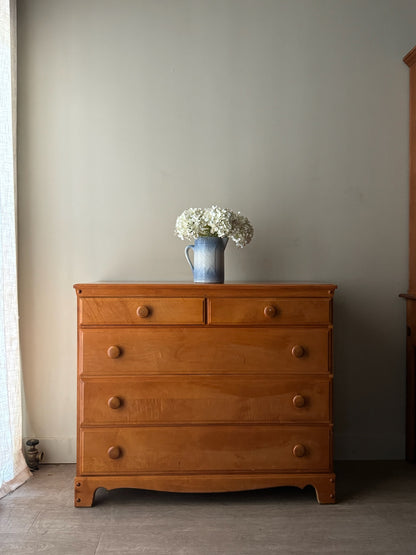 Maple dresser