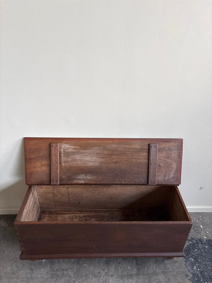 Pennsylvania Sheraton pine chest