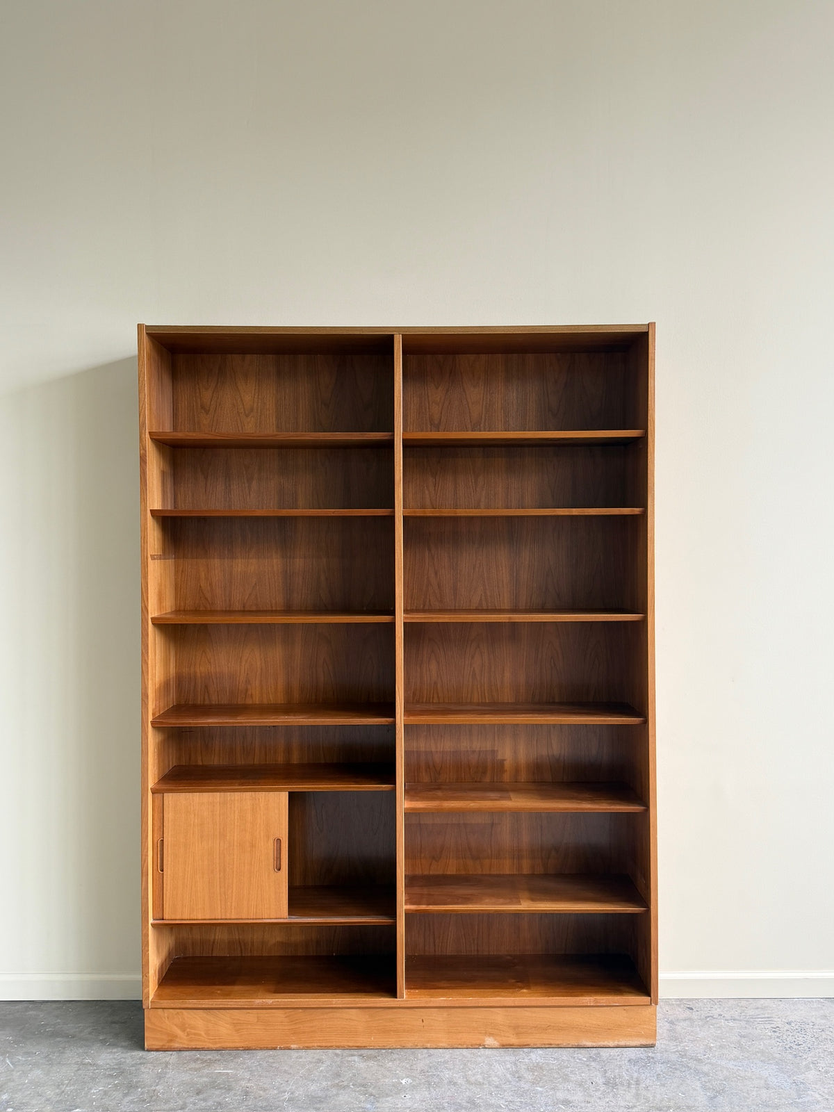 Hundevad Danish teak bookcase