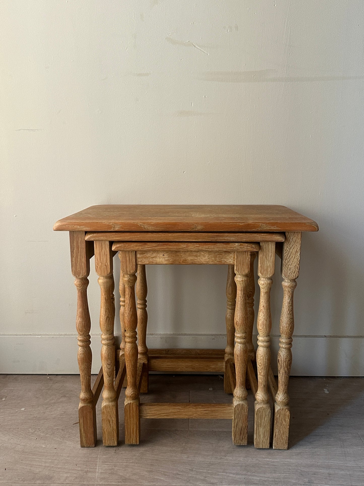 White oak nesting tables