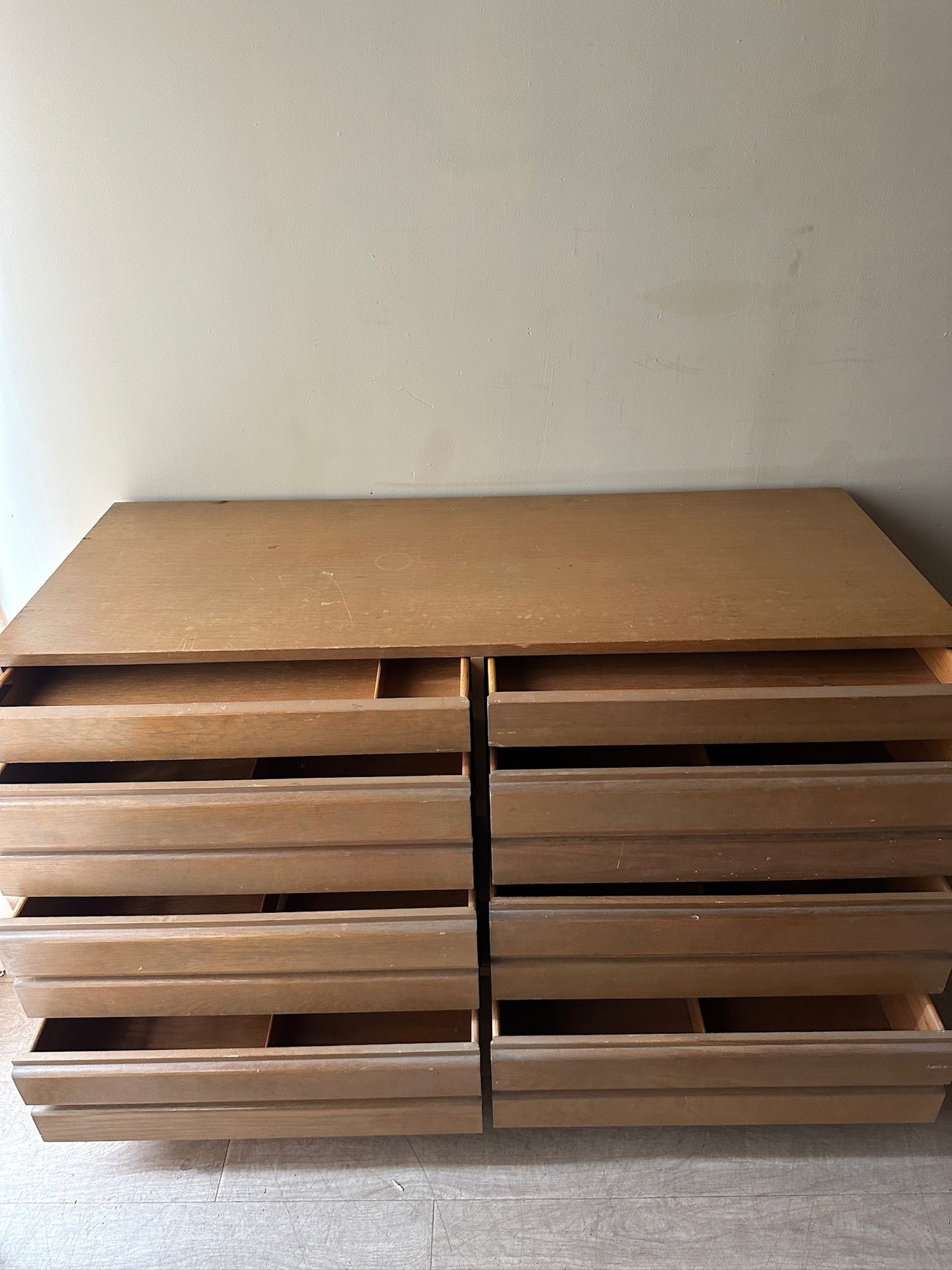 Sligh oak 8 drawer dresser
