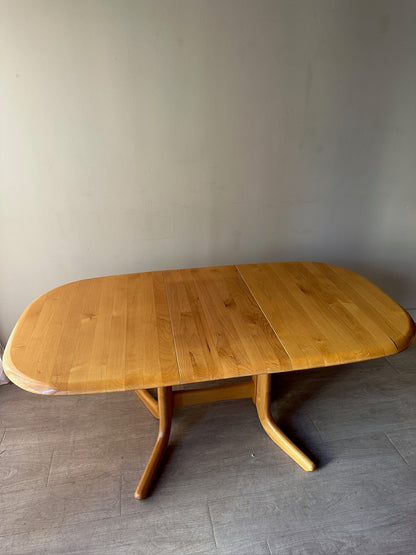 Rainer Daumiller extendable dining table