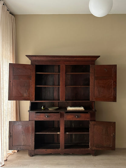 Pine step back hutch