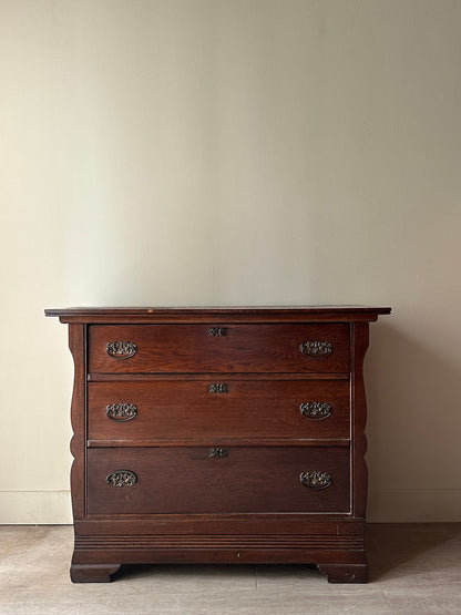 Oak 3 drawer dresser